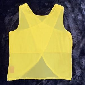 🐥YELLOW BACKLESS TOP BLOUSE🐥